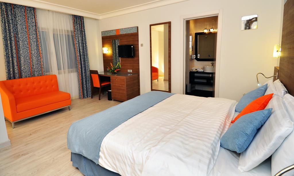 Bénin Royal Hôtel Cotonou Exterior foto